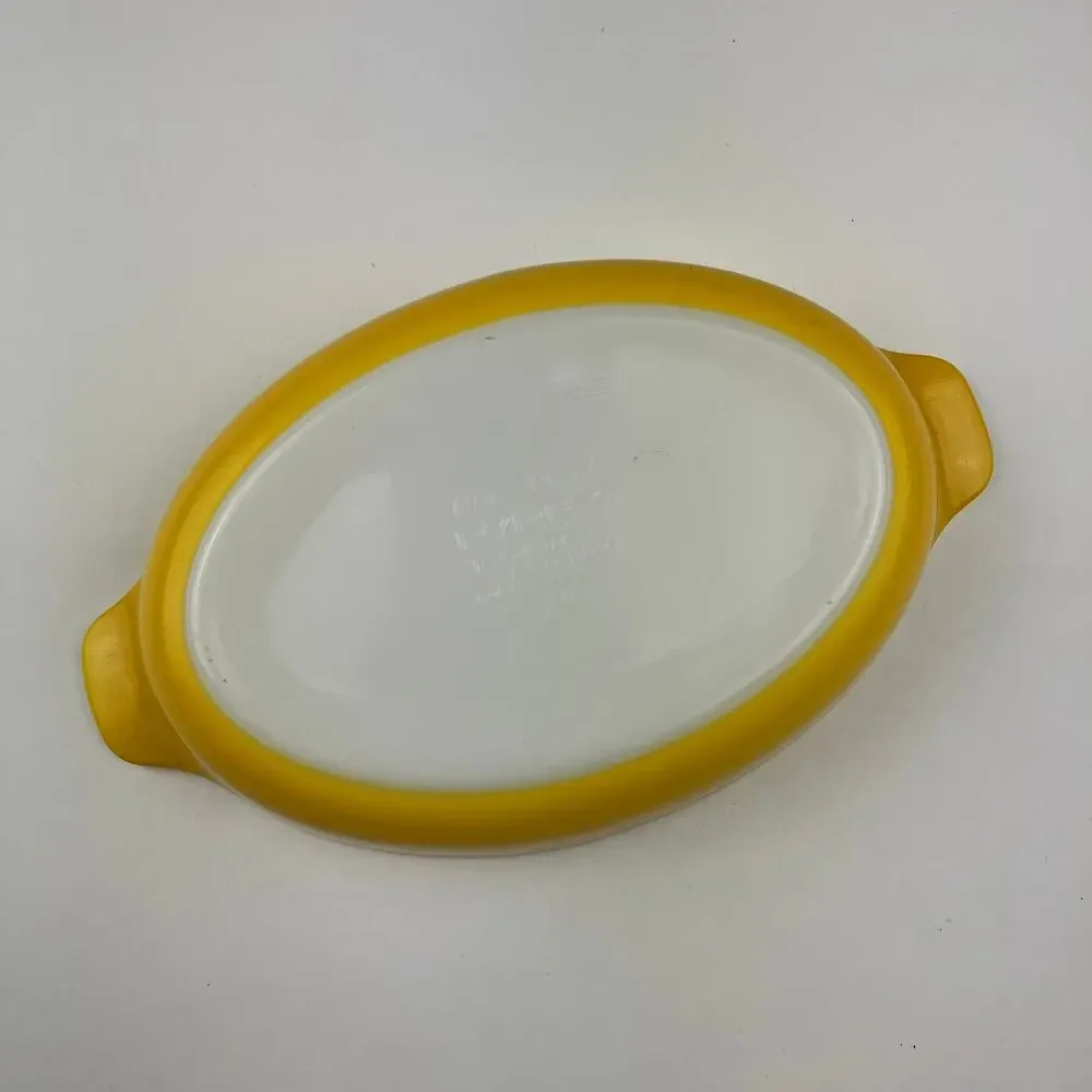 Pyrex Yellow Mini Oval Casserole Dish Vintage 10oz 700 Baking